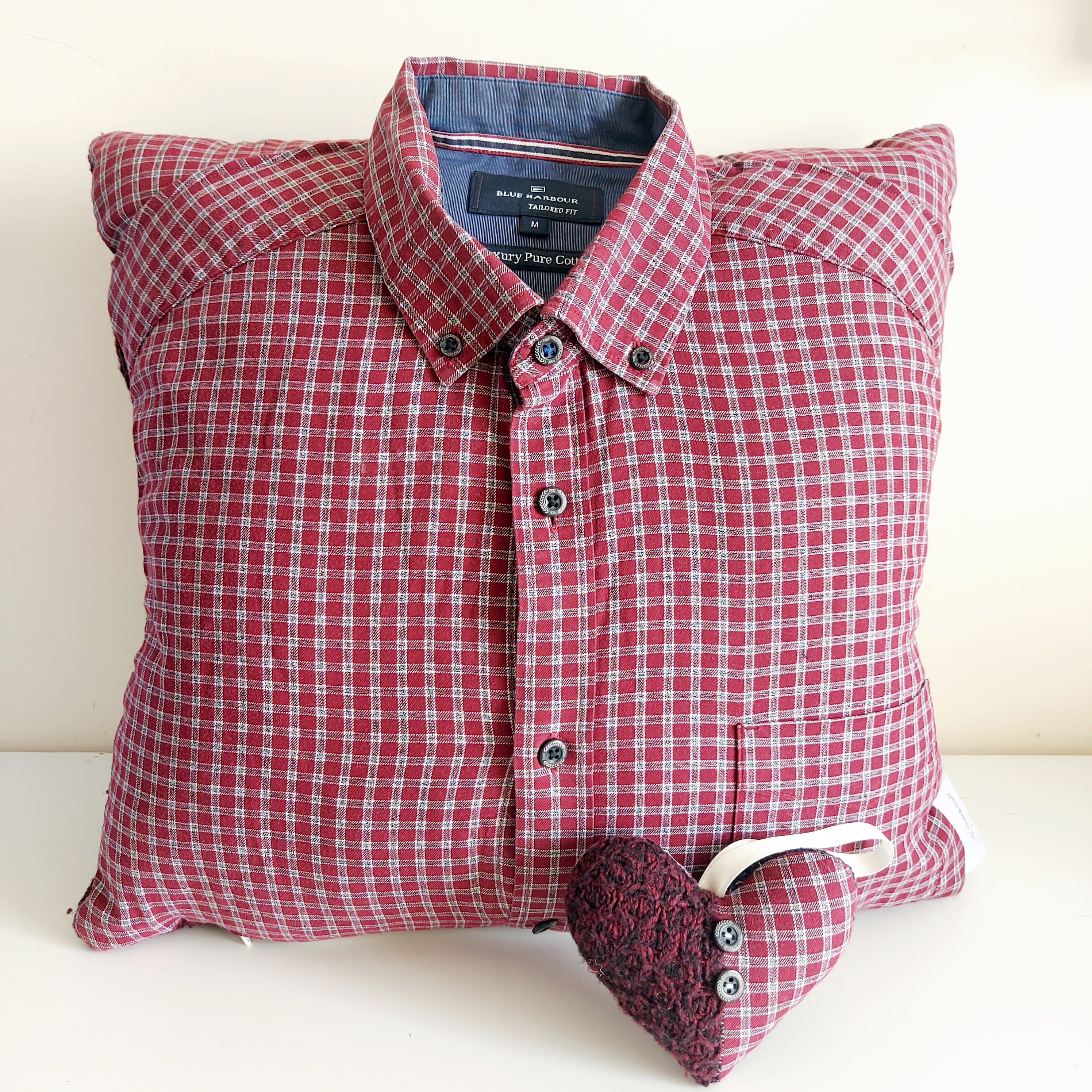 Memory Cushion with Neckline