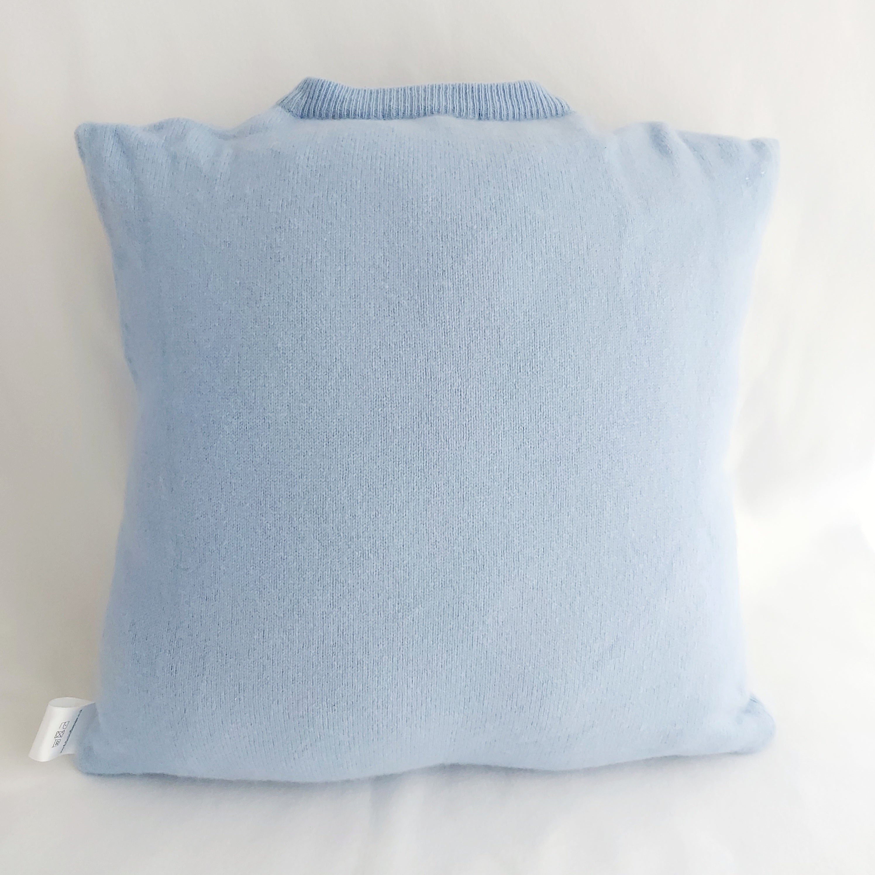 Memory Cushion with Neckline